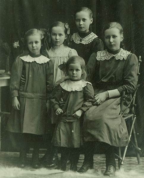Astrid, Ethel, Ingrid ja Magda. Edess Inez Westerlund