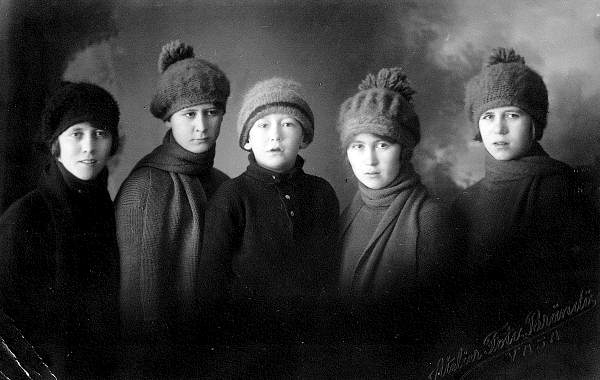Ingrid, Astrid, Harry, Ethel ja Inez Westerlund